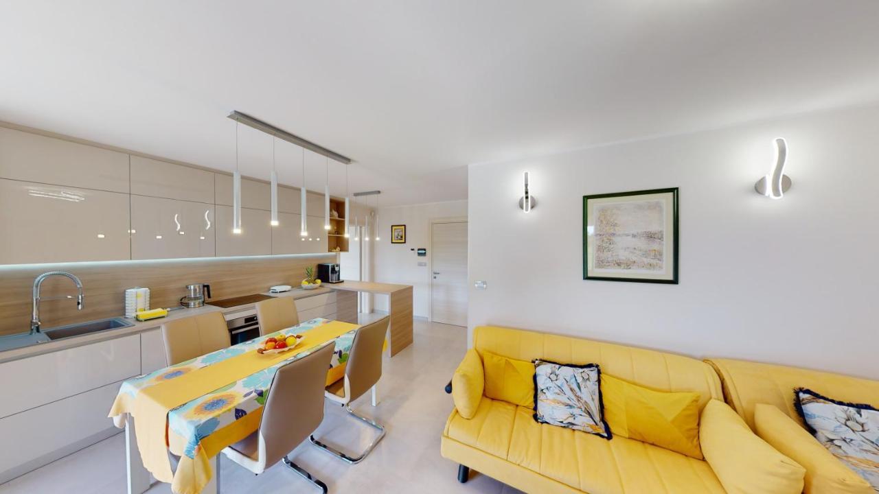 Design Apartment Emerald Viskovo Exterior photo
